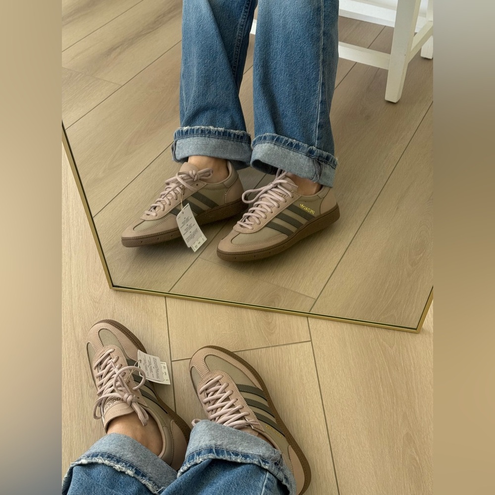 Adidas Women's Beige Spezial